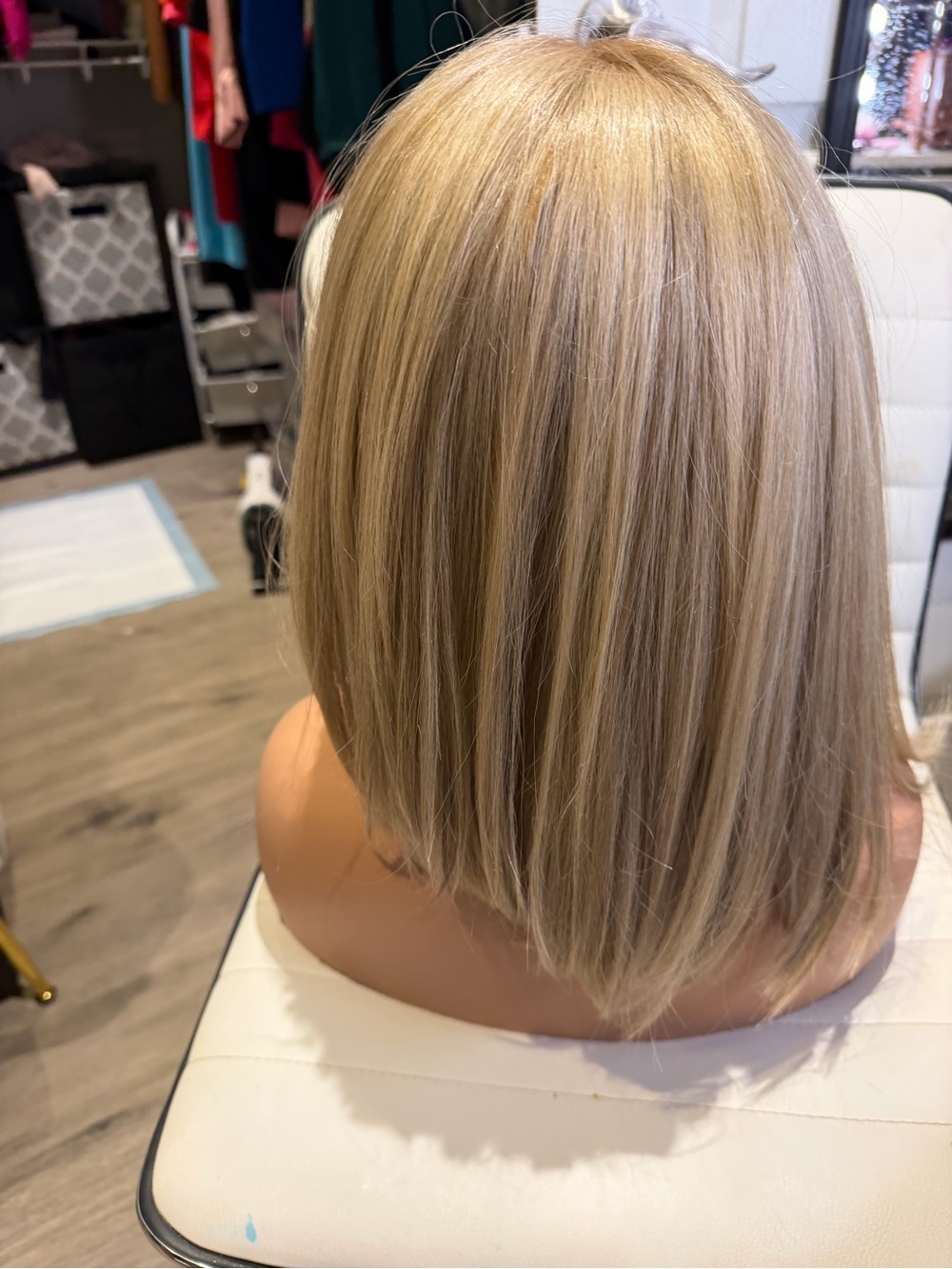Natural Straight Blonde Women's Wig - Classic Shoulder Length - Picture 8 of 16